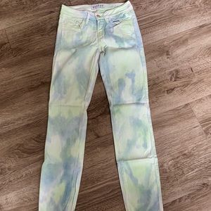 GUESS- Skinny Jeans